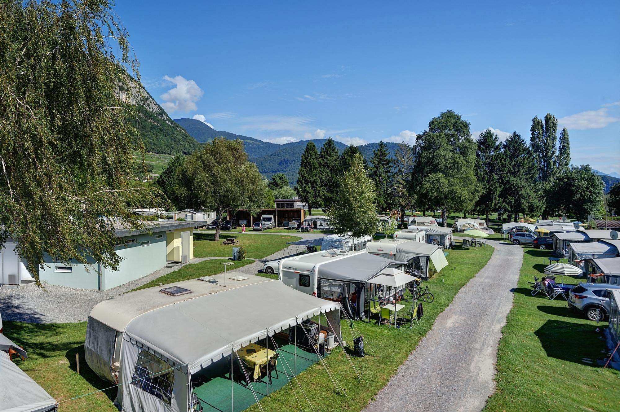 Standplatz Wohnwagen / Zelt gross