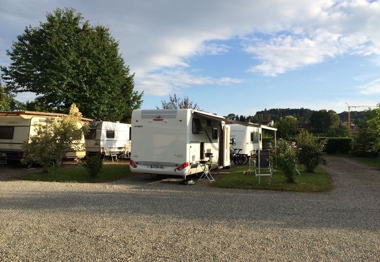 Standplatz Wohnwagen / Wohnmobil