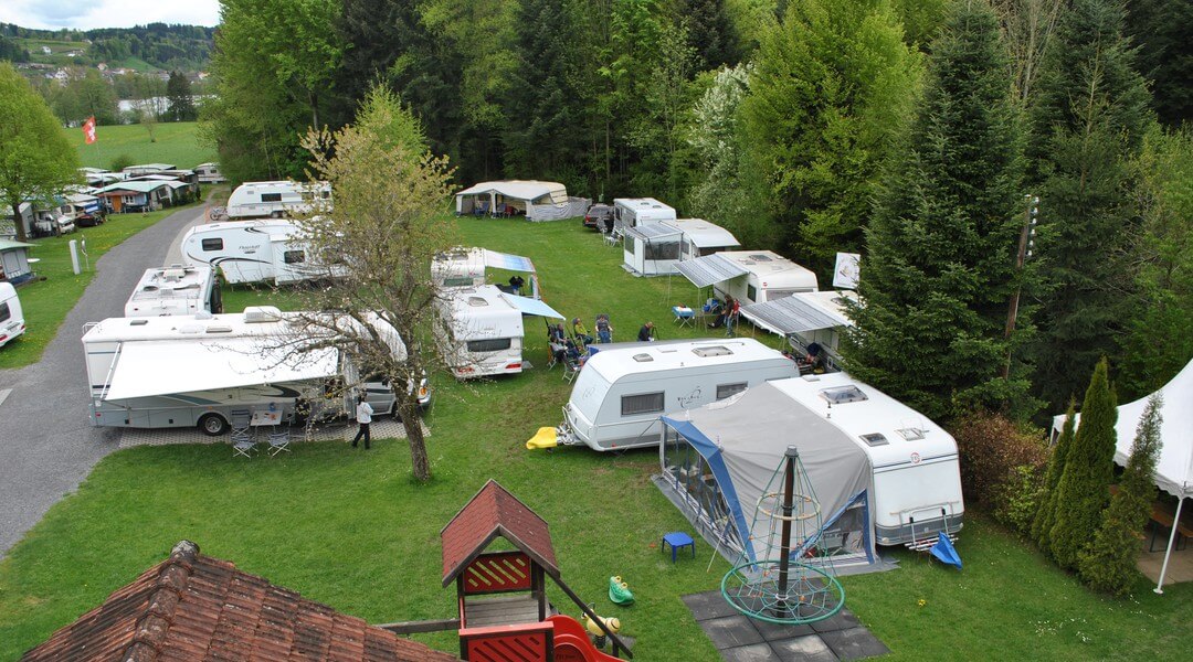 Standplatz Wohnwagen / VW-Bus / Zelt