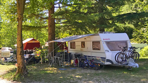 Standplatz Wohnwagen / Wohnmobil