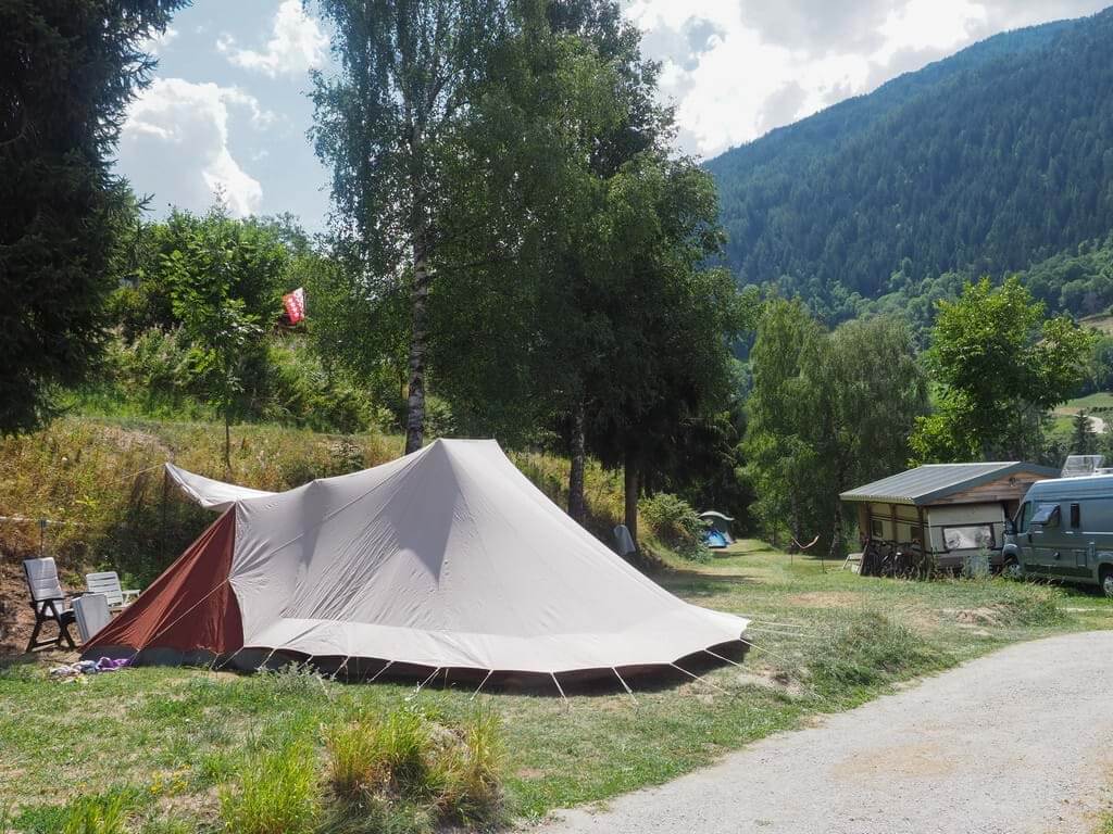 Standplatz Wohnwagen / Zelt gross