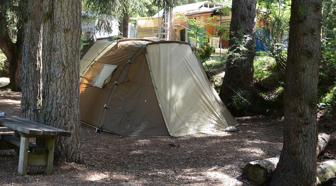 Zelt gross