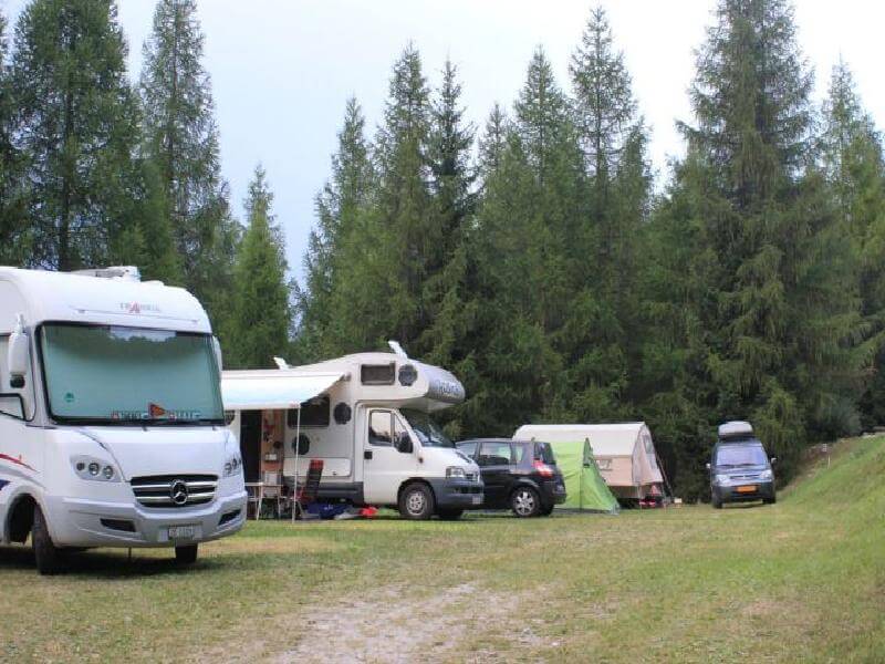 Standplatz Wohnwagen / Wohnmobil