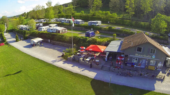 Standplatz Wohnwagen / Zelt sehr gross