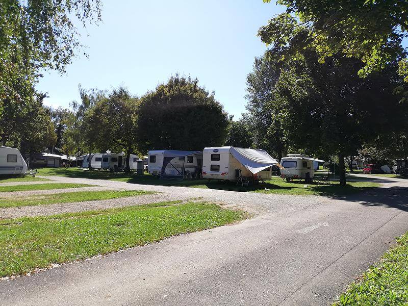 Standplatz Wohnwagen / Wohnmobil
